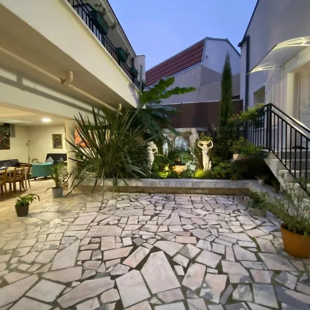 Apartment Paris Flat 80 M Carree Appt 104 F4 Grd Paris *